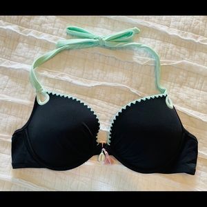 Victoria’s Secret bikini top